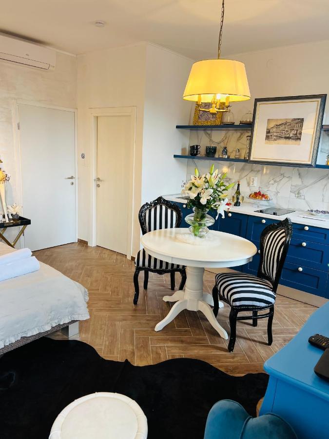 La Dolce Vita Luxury Apartments With Best Free Private Parking In City Center Pula Dış mekan fotoğraf
