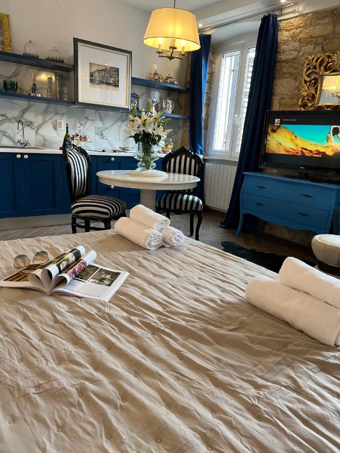 La Dolce Vita Luxury Apartments With Best Free Private Parking In City Center Pula Dış mekan fotoğraf