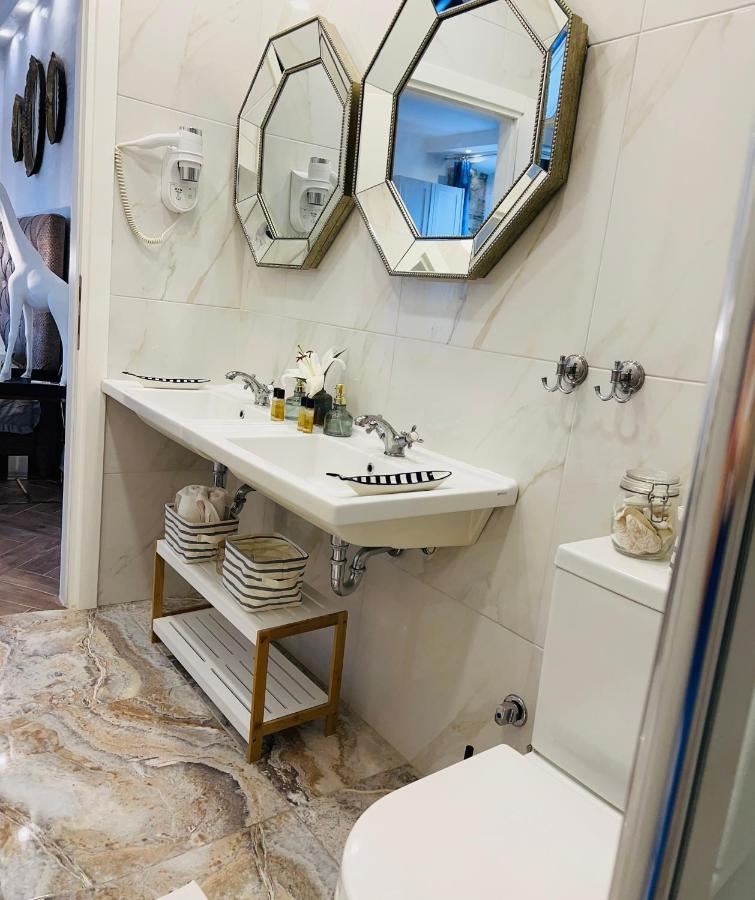 La Dolce Vita Luxury Apartments With Best Free Private Parking In City Center Pula Dış mekan fotoğraf
