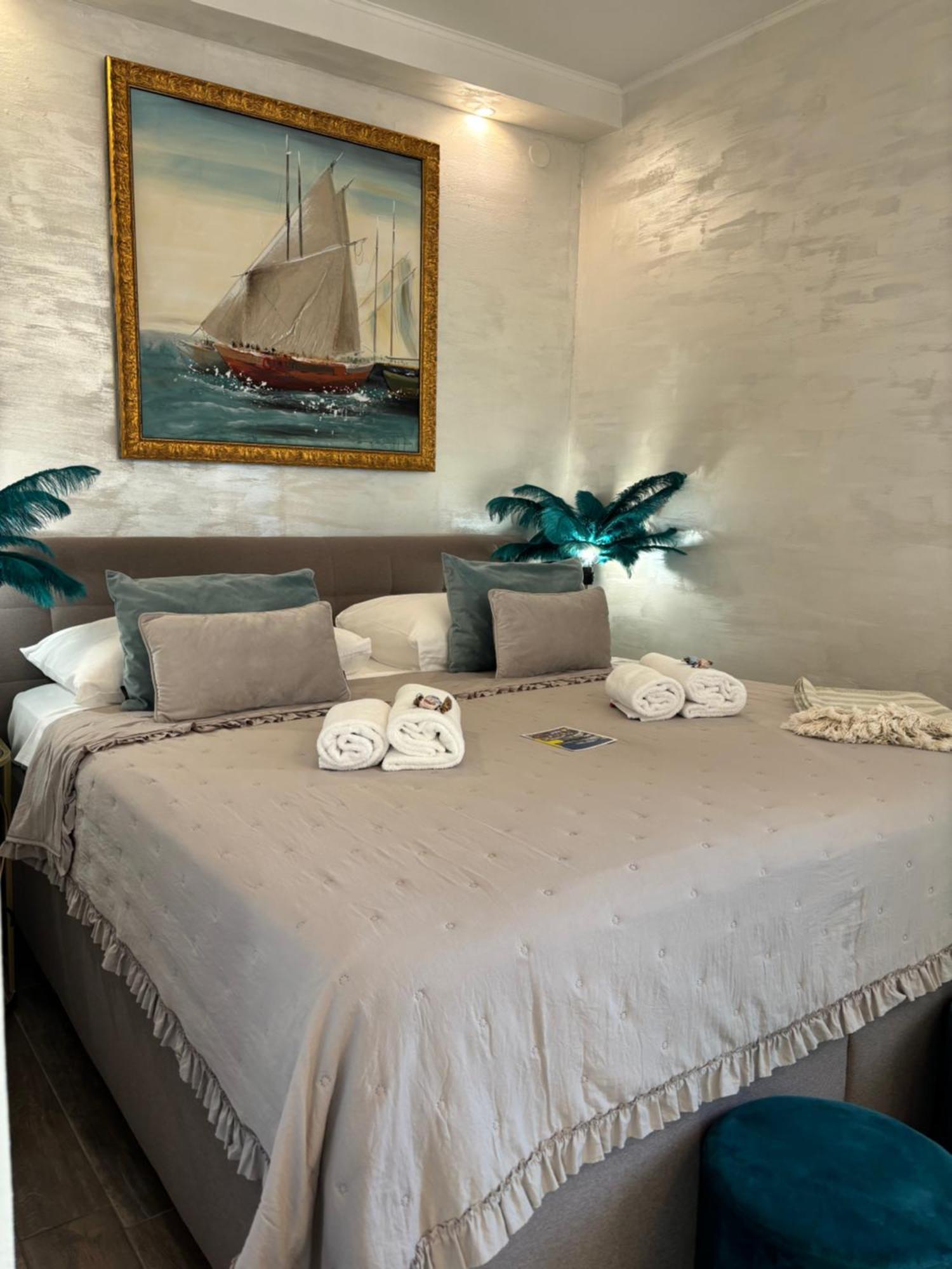 La Dolce Vita Luxury Apartments With Best Free Private Parking In City Center Pula Dış mekan fotoğraf